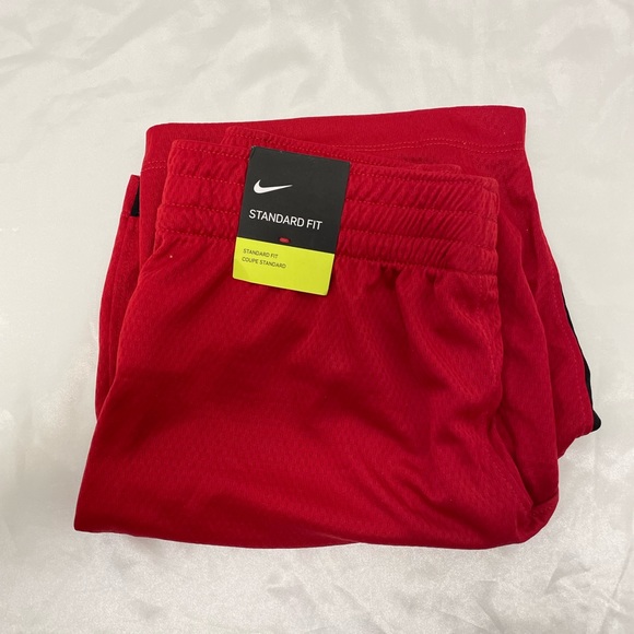 NWT Nike Boys Trophy Training Short Size S - Picture 3 of 6